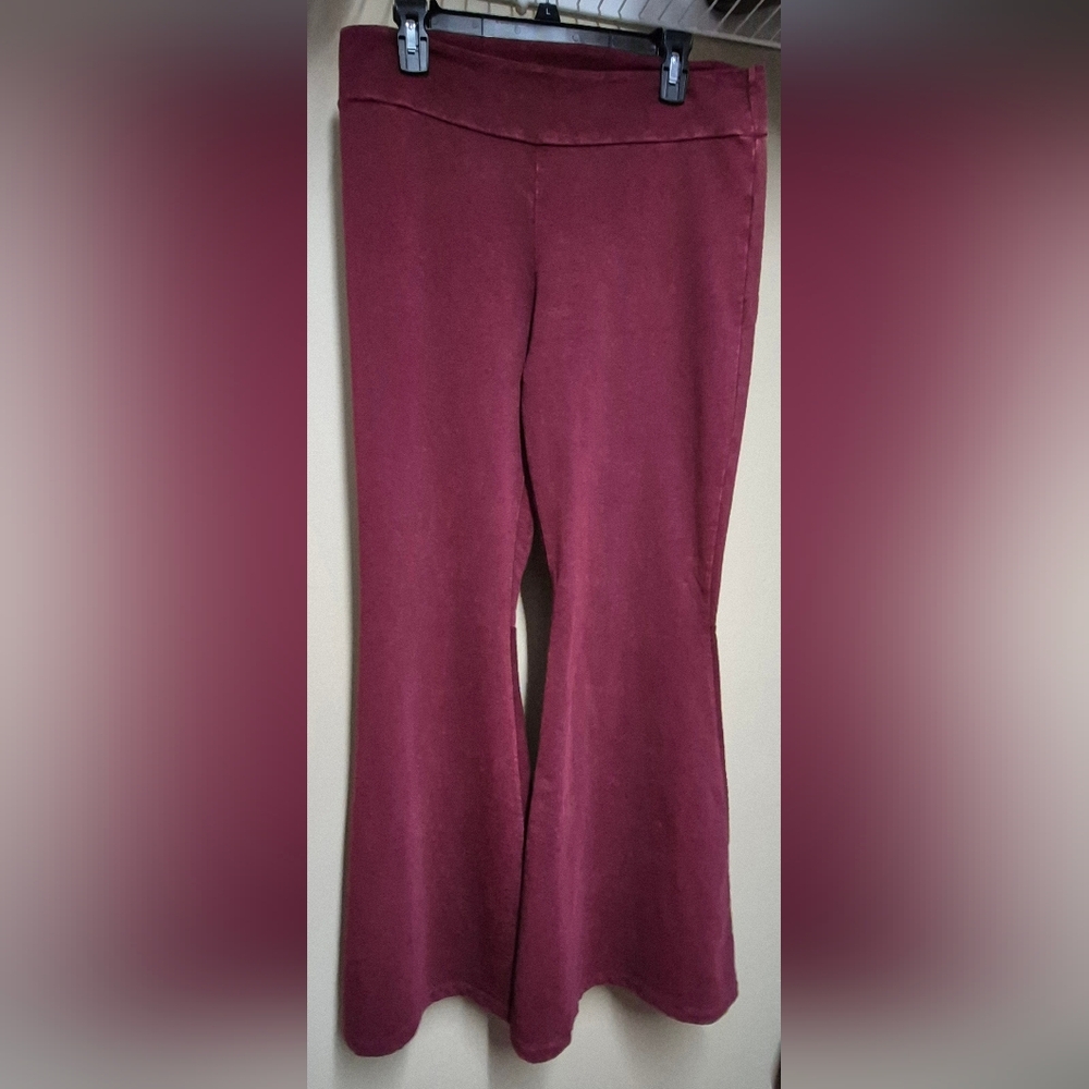 NWT Maroon Chatoyant Flared Stretch Yoga Pants sz 2X